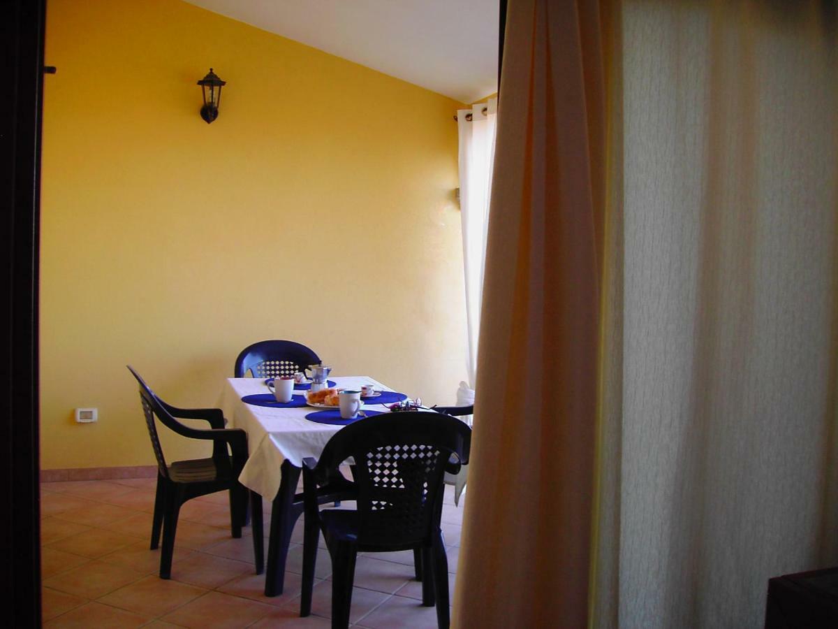 Vista Baia Blu Apartment Budoni Exterior foto